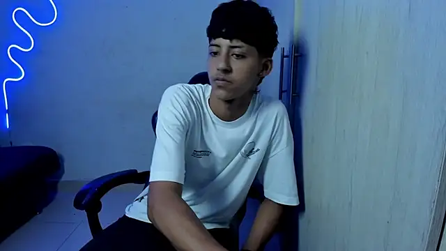 dante martinez online show from April 2026 08:34:01 PM