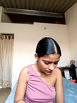 Lyra Siren online show from April 2026 03:40:02 PM