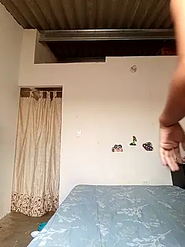 Lyra Siren online show from April 2026 05:04:02 PM