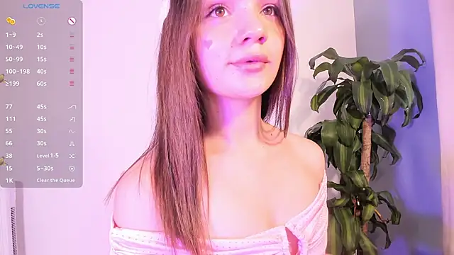 Julieta soft online show from April 2026 06:44:02 PM