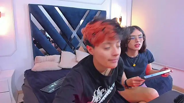 Kvs Kael online show from April 2026 04:18:01 AM