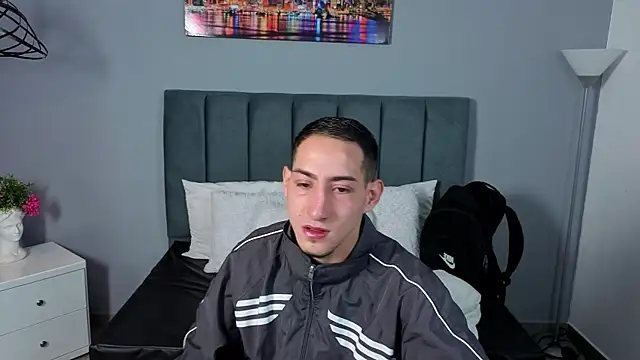 jhan vassilis online show from April 2026 12:56:02 AM