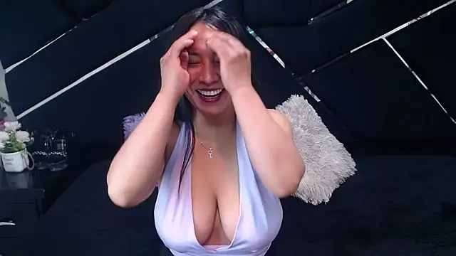 Snapshot of SalmaSantos_ chatting on May 2026 02:28:02 AM SalmaSantos online show from May 2026 02:28:02 AM