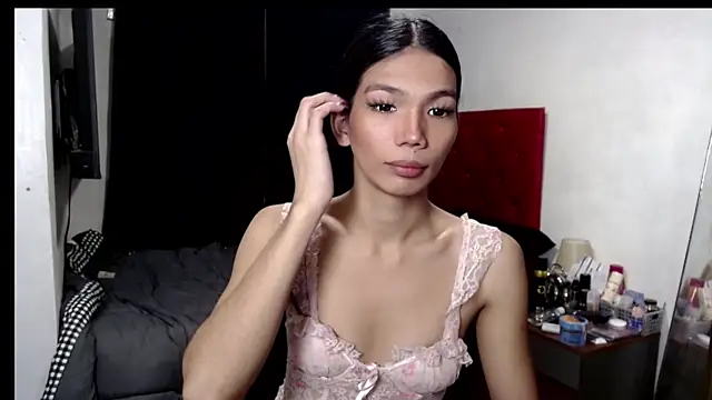 Snapshot of hikarilust23xx chatting on May 2026 07:10:01 PM hikarilust23xx online show from May 2026 07:10:01 PM