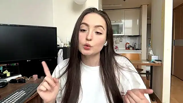 Marry Stritteded online show from April 2026 02:18:01 AM