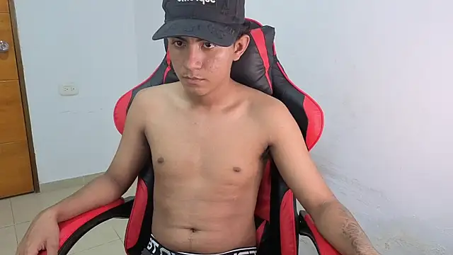 darknigthx online show from April 2026 12:05:01 AM