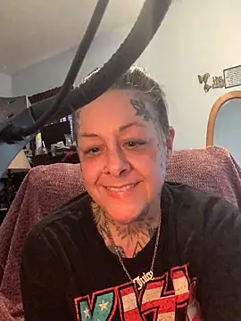 Kitty bang online show from April 2026 07:29:04 PM