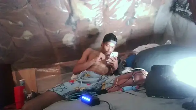 JRNBLU44 online show from April 2026 12:33:02 PM