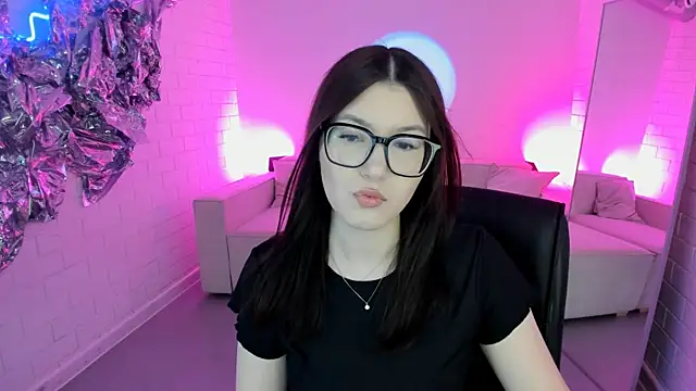 Snapshot of JennyGibson chatting on July 2026 05:08:02 AM JennyGibson online show from July 2026 05:08:02 AM