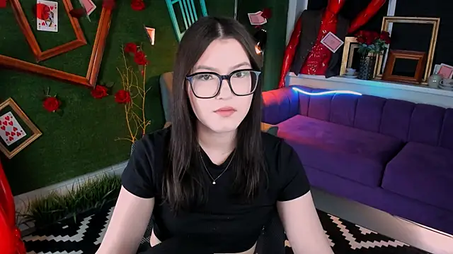 Snapshot of JennyGibson chatting on July 2026 09:05:01 AM JennyGibson online show from July 2026 09:05:01 AM