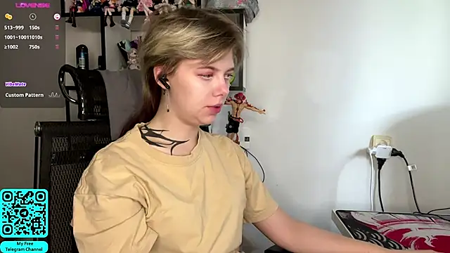 MadalynNosel online show from April 2026 07:13:02 AM