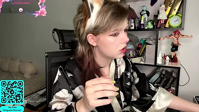 MadalynNosel online show from May 2026 07:03:01 AM