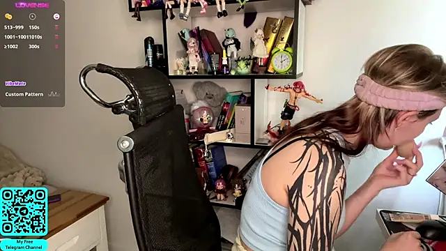 MadalynNosel online show from May 2026 07:12:01 AM