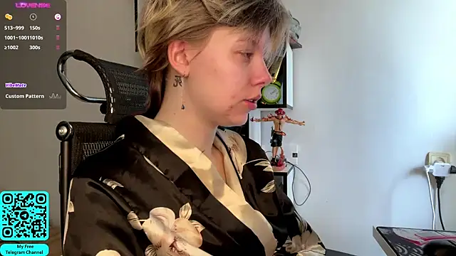 MadalynNosel online show from April 2026 07:03:01 AM