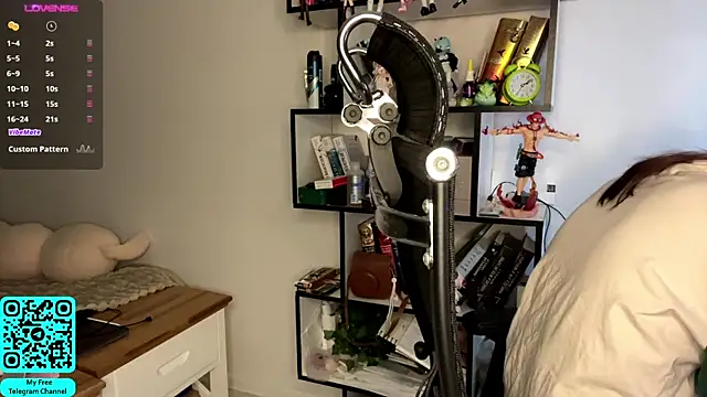 MadalynNosel online show from April 2026 07:02:01 AM