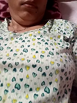 Snapshot of Bristy_BigBoobs chatting on April 2026 05:25:02 PM Bristy BigBoobs online show from April 2026 05:25:02 PM