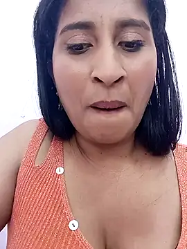 Snapshot of SofiaMendez1_ chatting on April 2026 07:07:02 PM SofiaMendez1 online show from April 2026 07:07:02 PM