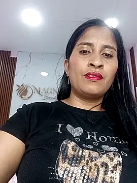 SofiaMendez1  online show from April 2026 03:39:02 PM