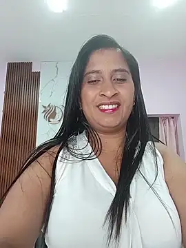 Snapshot of SofiaMendez1_ chatting on May 2026 04:12:02 PM SofiaMendez1 online show from May 2026 04:12:02 PM