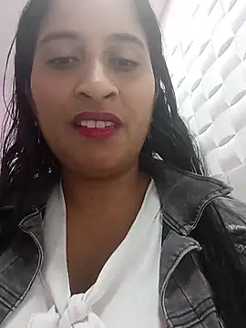 Snapshot of SofiaMendez1_ chatting on May 2026 04:17:02 PM SofiaMendez1 online show from May 2026 04:17:02 PM