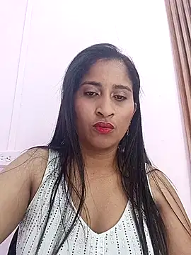 SofiaMendez1  online show from April 2026 03:24:02 PM