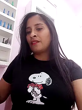 SofiaMendez1  online show from April 2026 03:27:01 PM