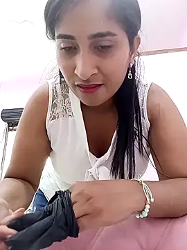 Snapshot of SofiaMendez1_ chatting on April 2026 03:51:01 PM SofiaMendez1 online show from April 2026 03:51:01 PM