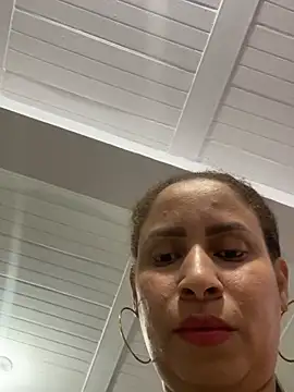 Katiuscavega online show from May 2026 01:33:01 AM