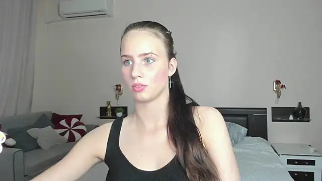 Snapshot of LoveBettie chatting on June 2026 02:29:01 PM LoveBettie online show from June 2026 02:29:01 PM