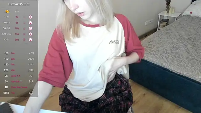 MiaKimiko online show from May 2026 02:20:02 AM