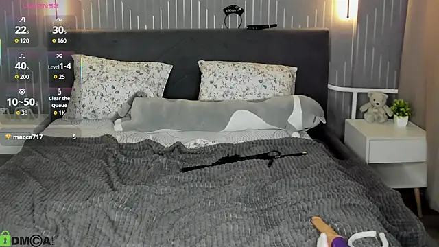 Linda Zef1r online show from April 2026 02:14:01 AM
