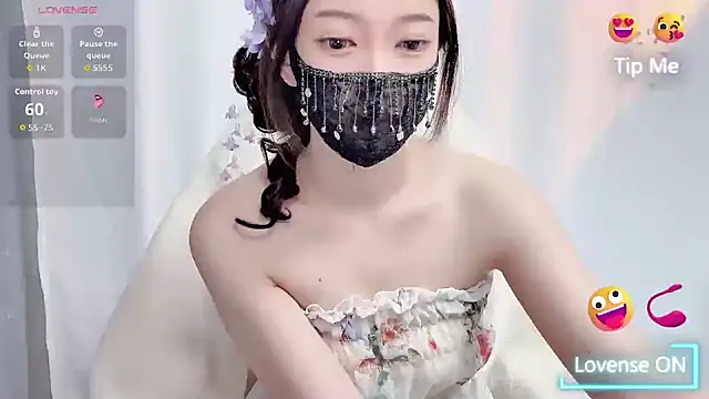 Snapshot of luckyuyu66 chatting on April 2026 12:33:02 PM luckyuyu66 online show from April 2026 12:33:02 PM