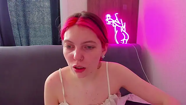 Marie Reyess online show from April 2026 06:47:02 AM