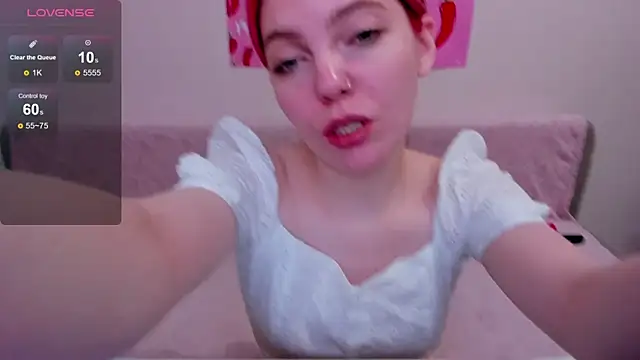Snapshot of Marie_Reyess chatting on May 2026 03:17:01 AM Marie Reyess online show from May 2026 03:17:01 AM