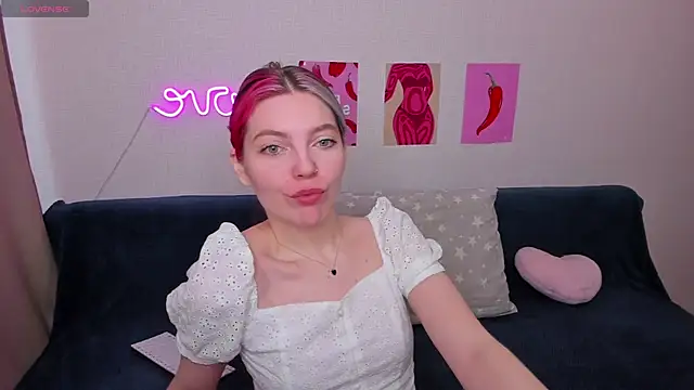 Marie Reyess online show from April 2026 06:53:02 AM