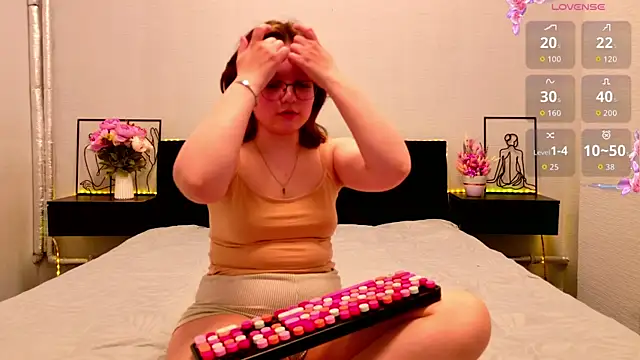 Nika Vibe online show from April 2026 02:07:01 AM