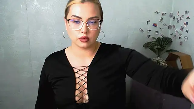 AminaSoul  online show from May 2026 01:07:01 PM