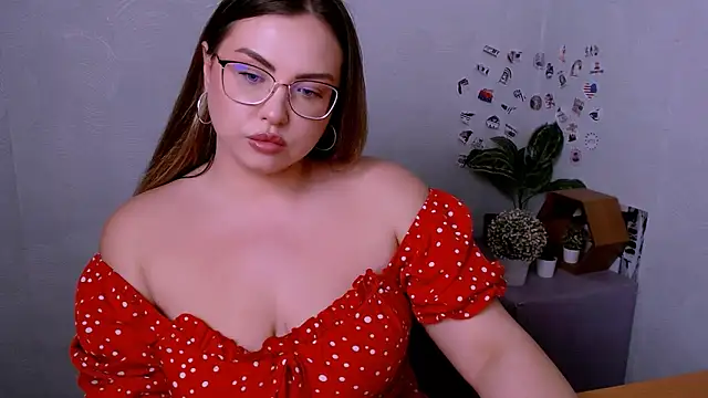 Snapshot of AminaSoul_ chatting on April 2026 01:12:02 PM AminaSoul online show from April 2026 01:12:02 PM