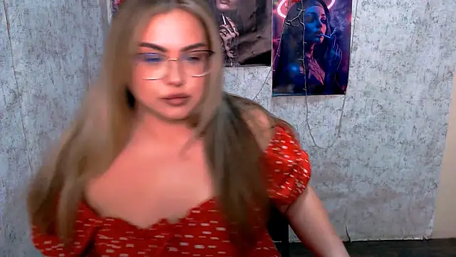 Snapshot of AminaSoul_ chatting on April 2026 06:50:02 AM AminaSoul online show from April 2026 06:50:02 AM