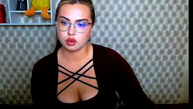 AminaSoul  online show from May 2026 07:14:01 AM