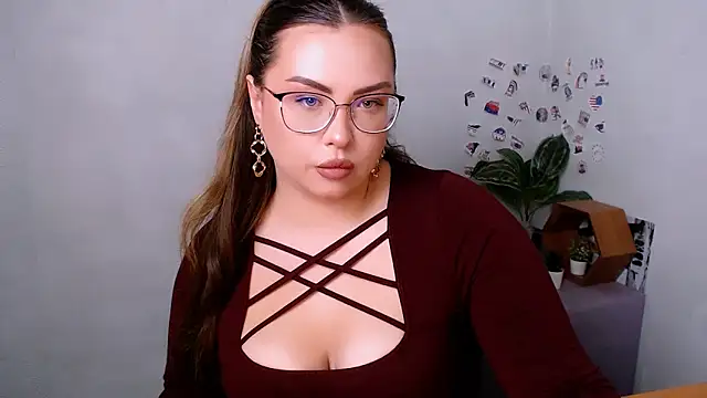 Snapshot of AminaSoul_ chatting on April 2026 06:42:01 AM AminaSoul online show from April 2026 06:42:01 AM