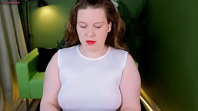Karolisse online show from May 2026 08:02:01 AM