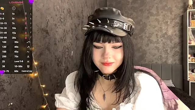 EmilyEmbears online show from June 2026 07:20:01 AM