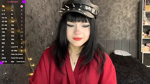 EmilyEmbears online show from June 2026 06:32:02 AM