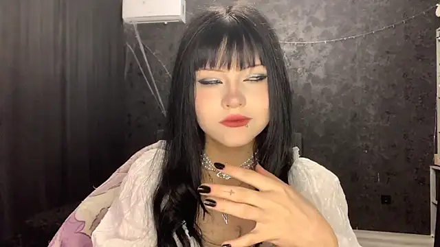 EmilyEmbears online show from April 2026 05:25:02 AM