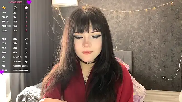 EmilyEmbears online show from May 2026 06:41:01 AM