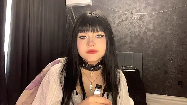 EmilyEmbears online show from April 2026 05:21:01 AM