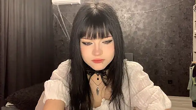 EmilyEmbears online show from April 2026 05:14:02 AM