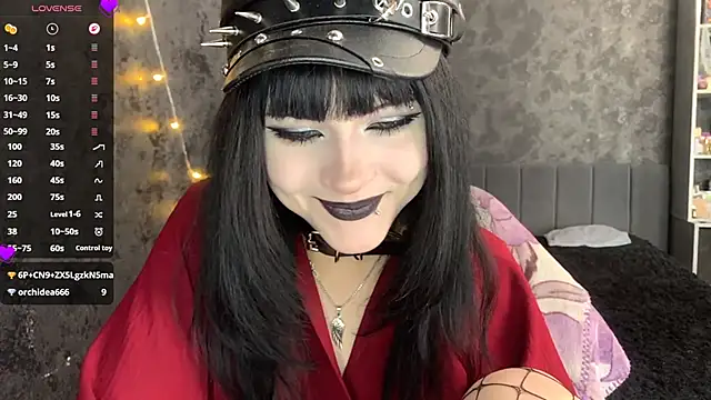EmilyEmbears online show from June 2026 07:19:01 AM