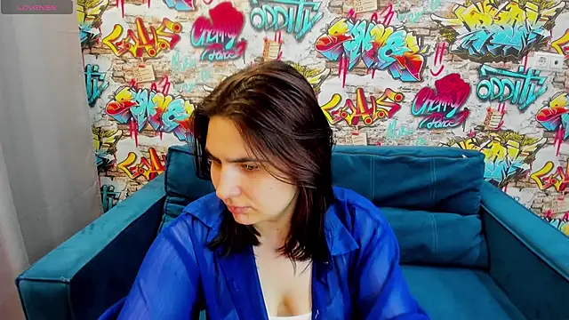 Alisa Froks online show from April 2026 01:23:02 AM